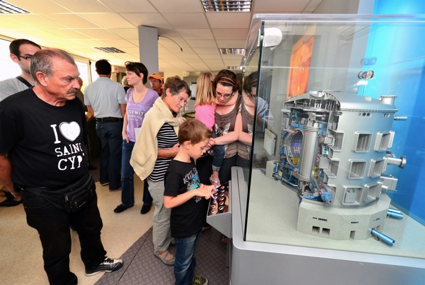 Whatever their age or their knowledge of science and technology, the 1,300 visitors to ITER during the Open Doors Day 4 October were able to measure the scale of the project, its challenges and its potential. (Click to view larger version...)